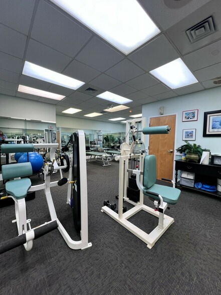 More Photos Of 1421 E Nine Mile Rd, Pensacola Medical For Lease
