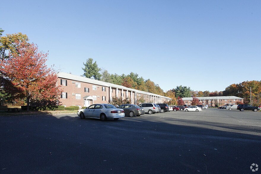 More Photos Of 134 College Hwy, Southampton Apartments For Sale