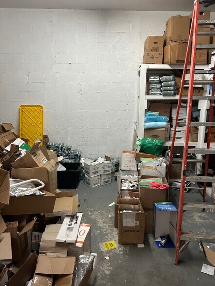 More Photos Of 4510 5th Ave, Brooklyn Storefront Retail Residential For Lease