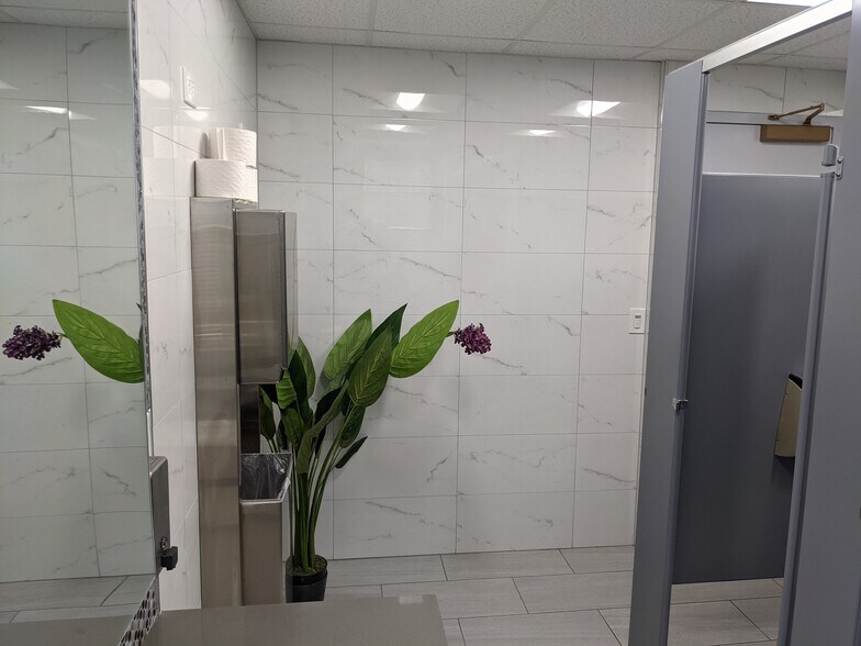 More Photos Of 53 N Park Ave, Rockville Centre Office For Lease