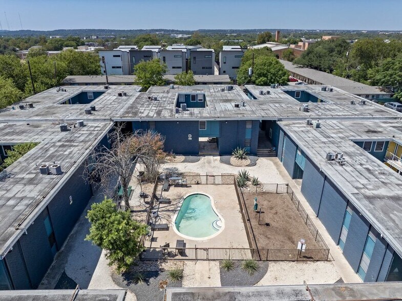 More Photos Of 5606 N Lamar Blvd, Austin Apartments For Sale