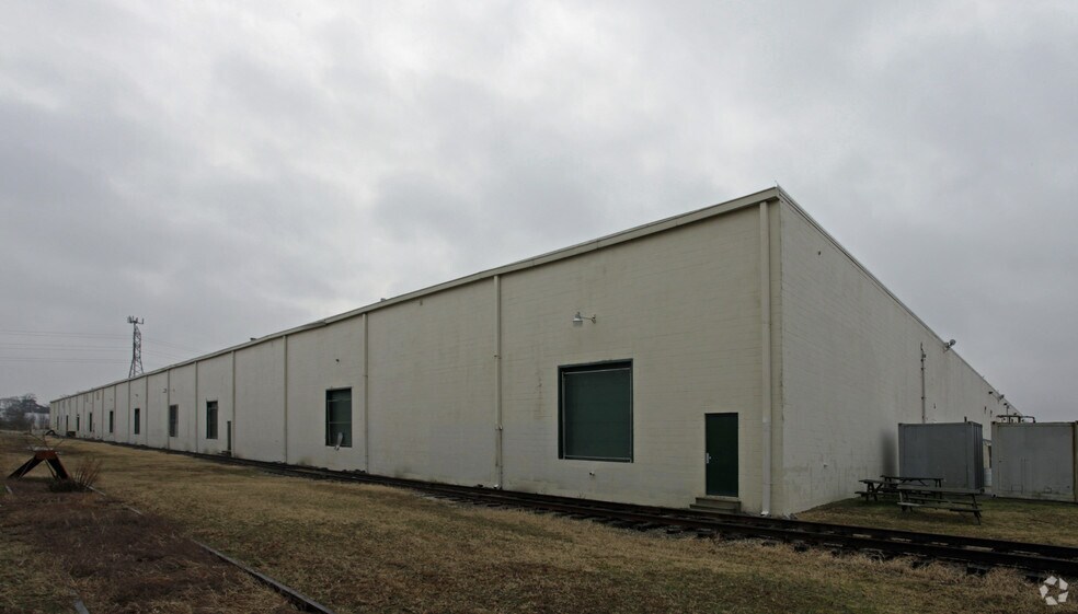 More Photos Of 5816 Ward Ct, Virginia Beach Warehouse For Lease