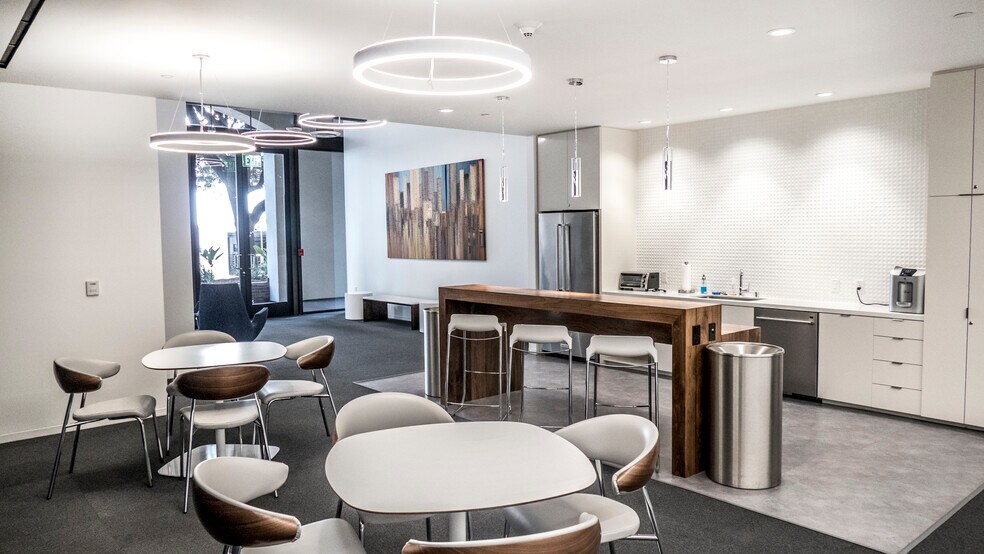 More Photos Of 790 E Colorado Blvd, Pasadena Office For Lease