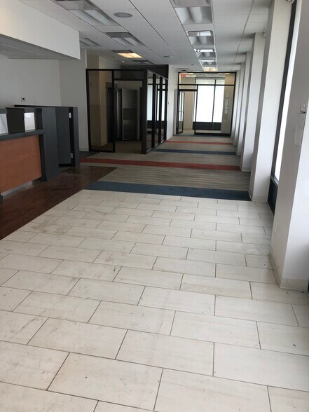 More Photos Of 131 Main St, East Rockaway Storefront Retail Office For Lease