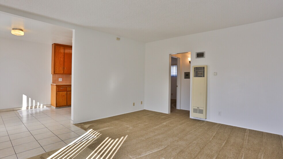 More Photos Of 14412 S Berendo Ave, Gardena Apartments For Sale