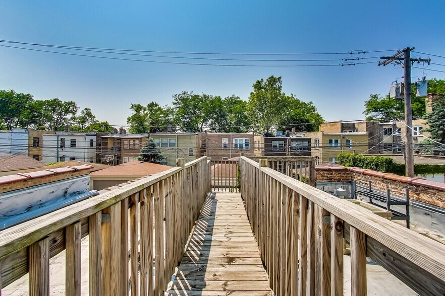 More Photos Of 5746 N Western Ave, Chicago Warehouse For Sale