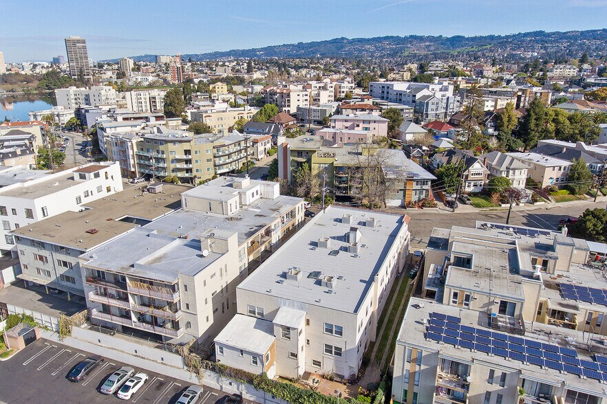 More Photos Of 226 Athol Ave, Oakland Apartments For Sale