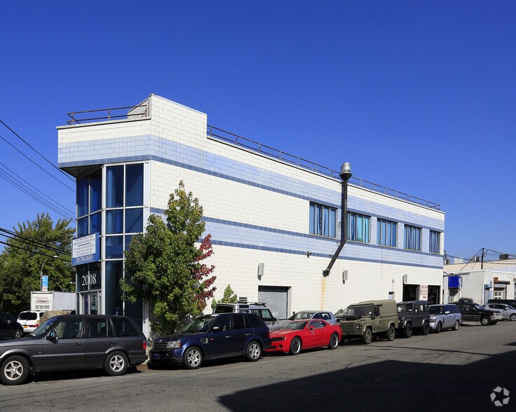 More Photos Of 2008 Eastchester Rd, Bronx Storefront Retail Office For Sale