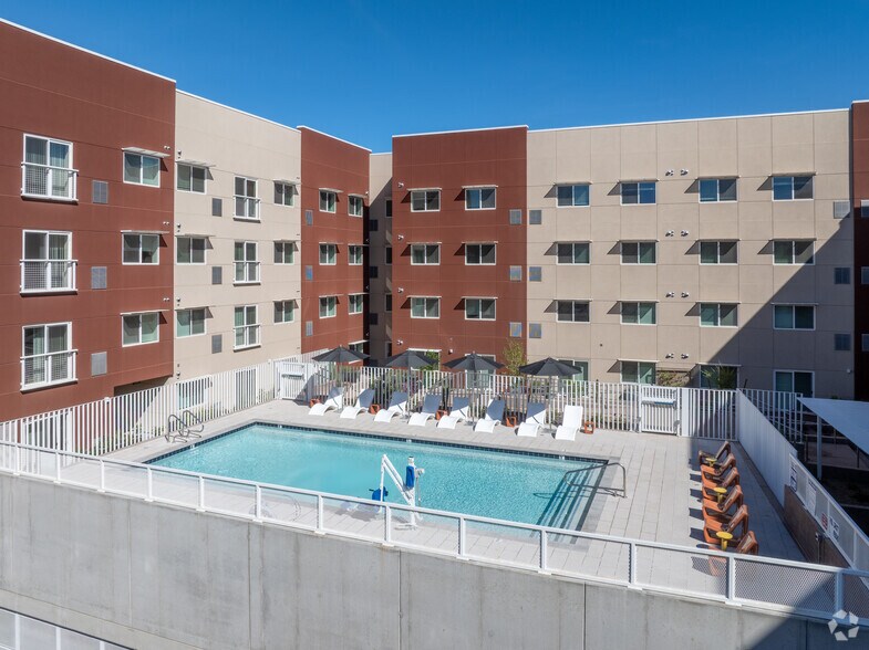 More Photos Of 424 W Main St, Mesa Apartments For Lease