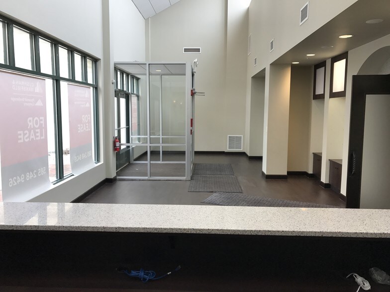 More Photos Of 6687 Pittsford Palmyra Rd, Fairport General Retail For Lease