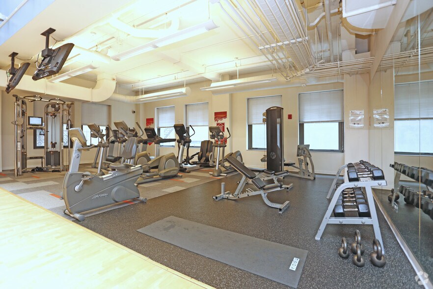 More Photos Of 59 E Van Buren St, Chicago Apartments For Lease