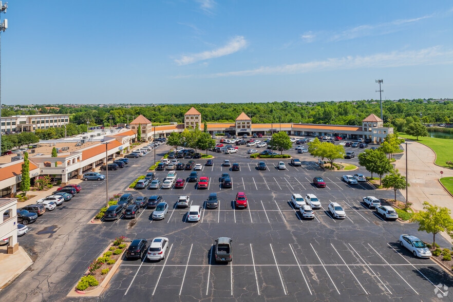 More Photos Of 4401 W Memorial Rd, Oklahoma City General Retail For Lease