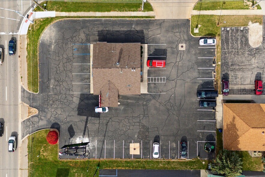 More Photos Of 1380 Wright Ave, Alma Freestanding For Sale