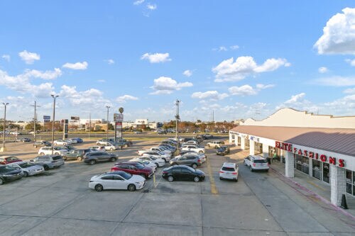 More Photos Of 8814 Veterans Memorial Blvd, Metairie General Retail For Sale
