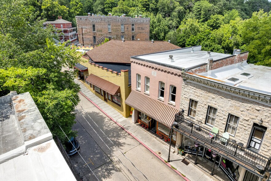 More Photos Of 87 Spring St, Eureka Springs Storefront Retail Residential For Sale