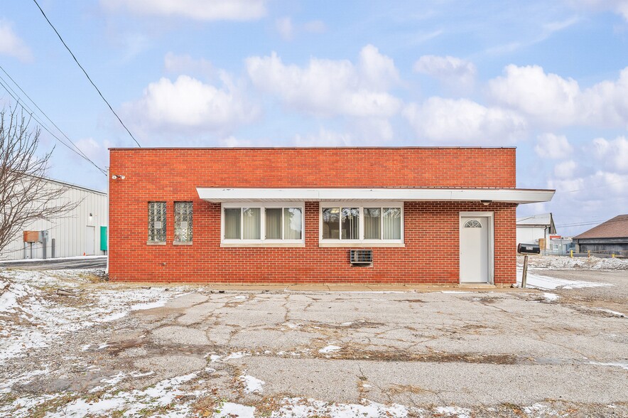 Primary Photo Of 2028 Washington Ave, Saint Joseph Warehouse For Sale
