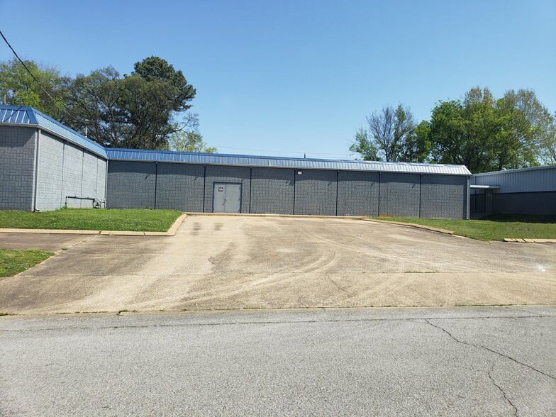 More Photos Of 2425 Vance Ave, Chattanooga Warehouse For Lease