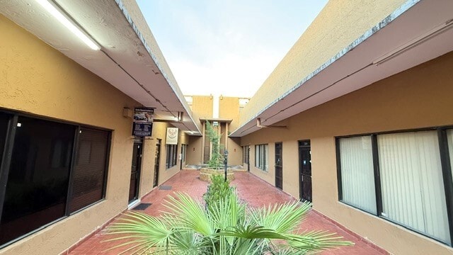 More Photos Of 1651 W 37th St, Hialeah Warehouse For Sale