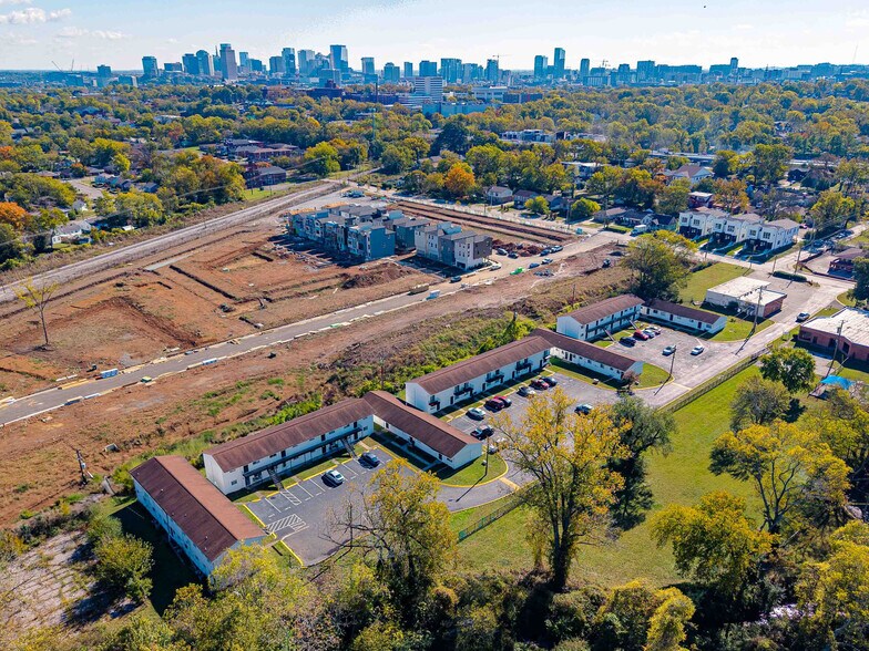 More Photos Of 1200 WH Davis Dr, Nashville Apartments For Sale