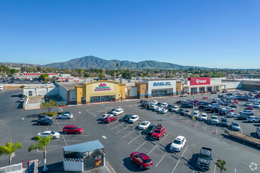 More Photos Of 935 Sweetwater Rd, Spring Valley General Retail For Lease