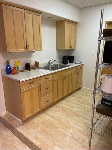 More Photos Of 13748 Center St, Carmel Valley Office Residential For Lease
