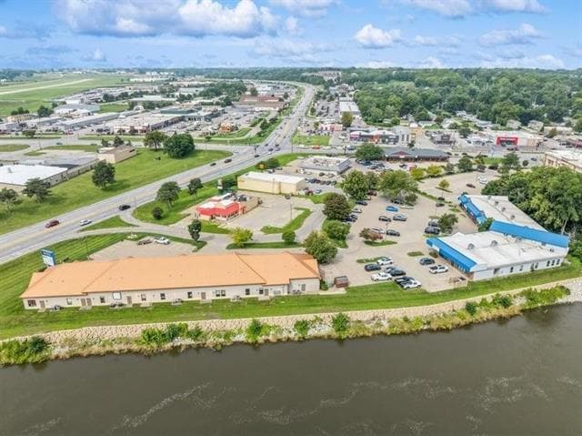 More Photos Of 24 Sturgis Corner Dr, Iowa City Storefront Retail Office For Sale