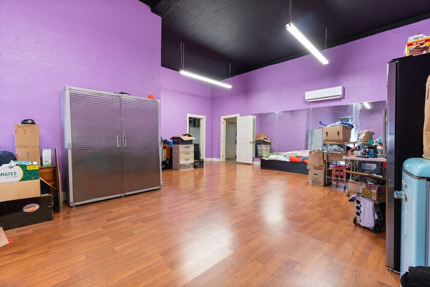 More Photos Of 114 N Church St, Waverly Loft Creative Space For Lease