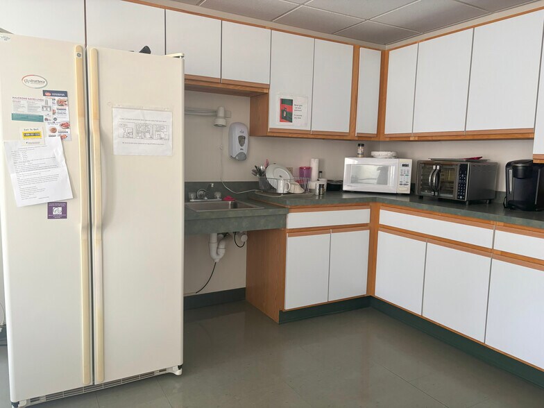 More Photos Of 49 Congress St, Rumford Office For Sale