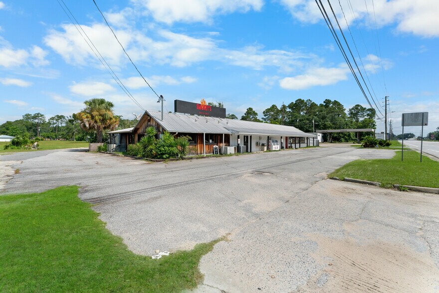 More Photos Of 512 S US Highway 301, Jesup Storefront For Sale