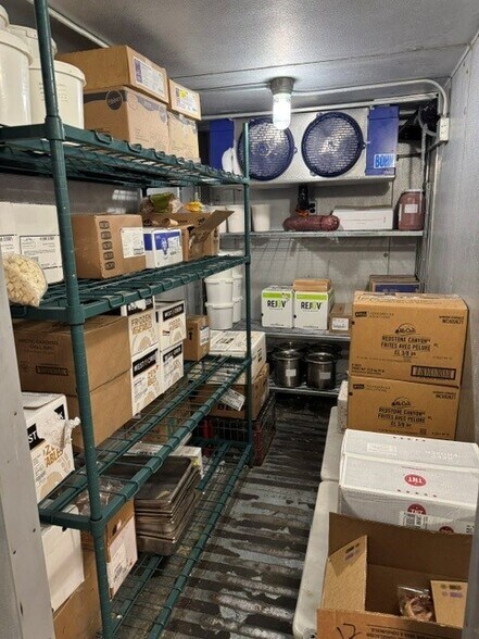 More Photos Of 244 N Pioneer Park Rd, Westfield General Retail For Lease