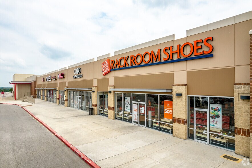 More Photos Of 7014 FM 78, San Antonio Unknown For Lease