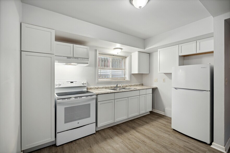 More Photos Of 909 E Jolly Rd, Lansing Multifamily For Sale