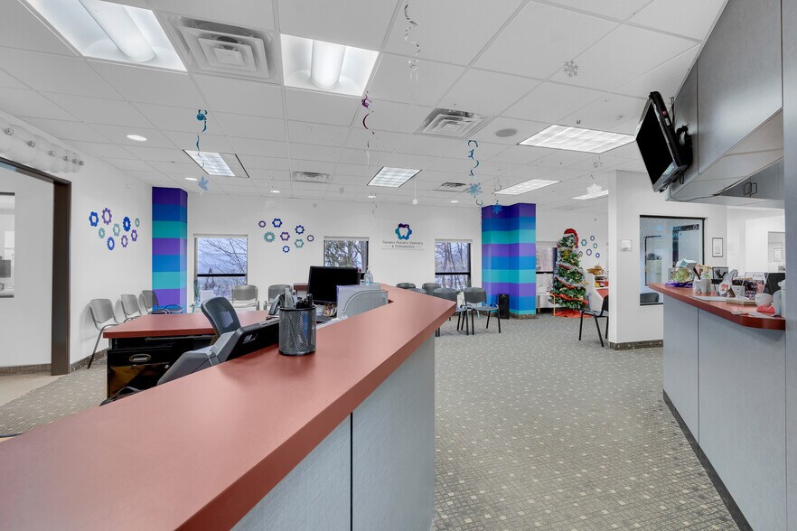 More Photos Of 230 US Highway 206, Flanders Medical For Lease