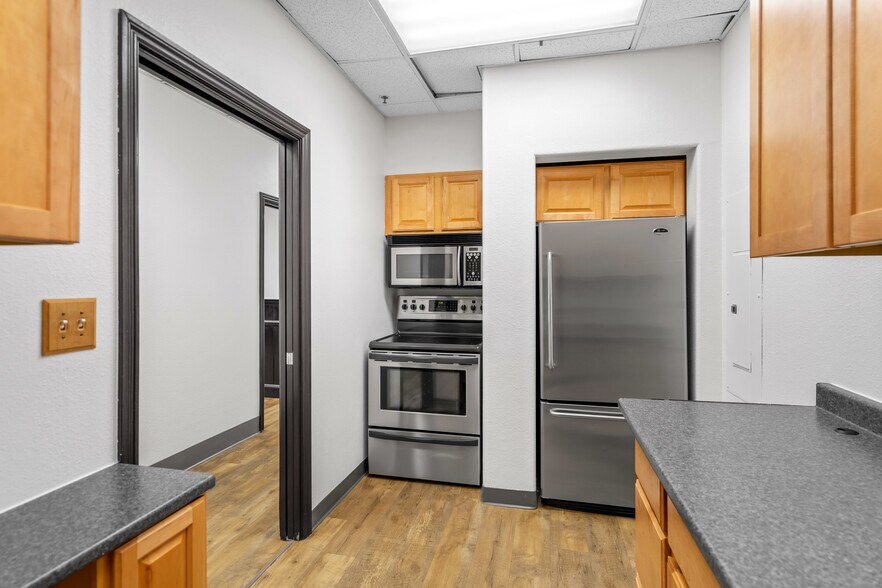 More Photos Of 200 San Marlo Way, Pacifica Office Residential For Lease