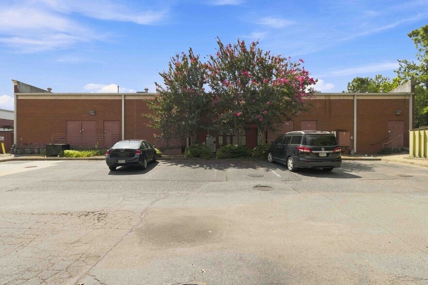 More Photos Of 12872 State Highway 9, Alpharetta Storefront For Lease