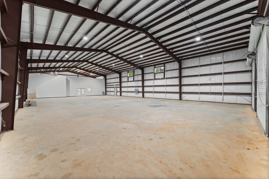 More Photos Of 810 Honea Egypt Rd., Magnolia Flex For Sale