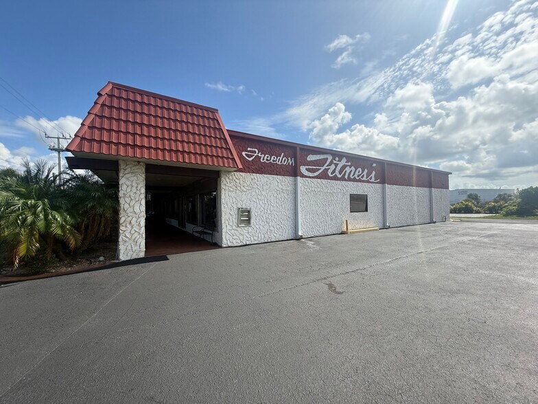More Photos Of 3755 Cape Haze Dr, Rotonda West Unknown For Lease