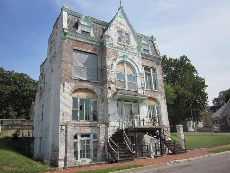 More Photos Of 115 S 13th St, Saint Joseph Apartments For Sale