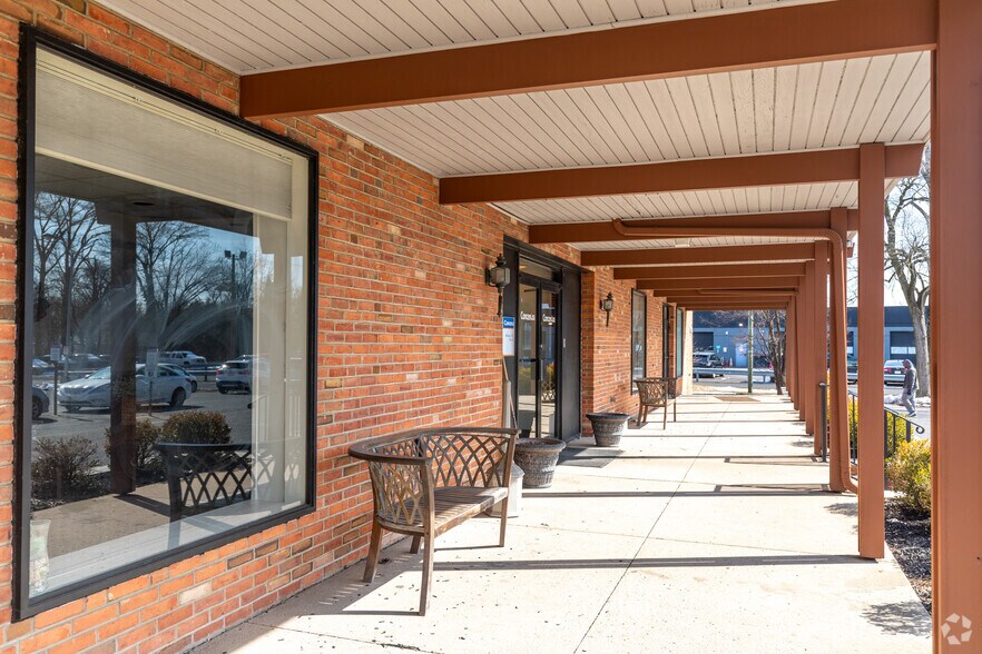 More Photos Of 350 Grove St, Bridgewater Medical For Sale