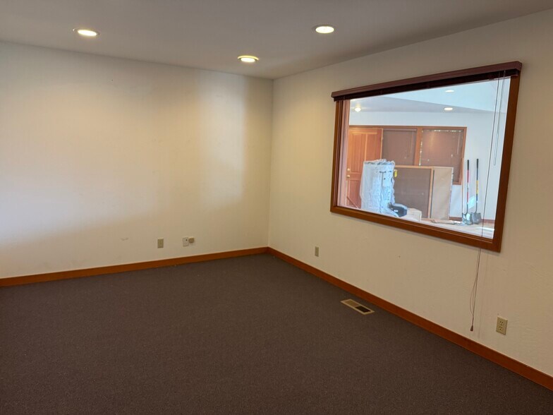 More Photos Of 400 Williamson Way, Ashland Office Residential For Sale