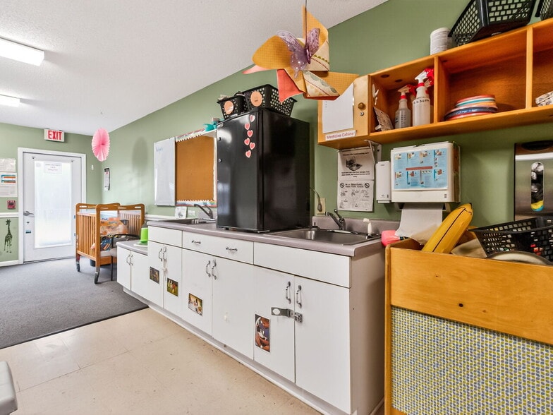 More Photos Of 1480 McNeill Rd, Sanford Flex For Sale