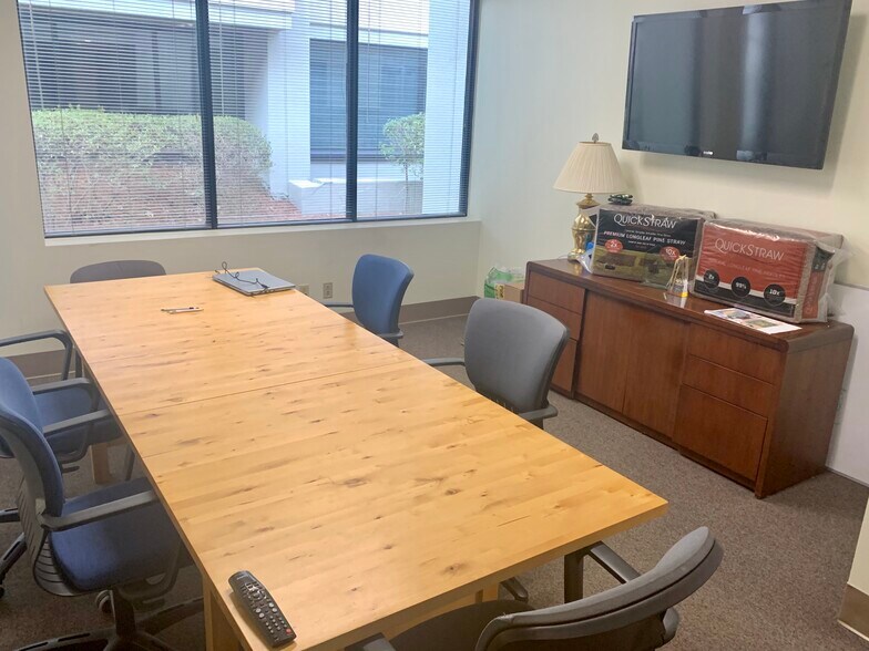 More Photos Of 241 Peachtree St NE, Atlanta Office For Lease