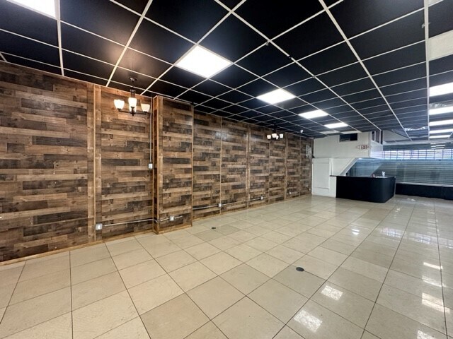 More Photos Of 10657 160th St, Jamaica Storefront For Lease