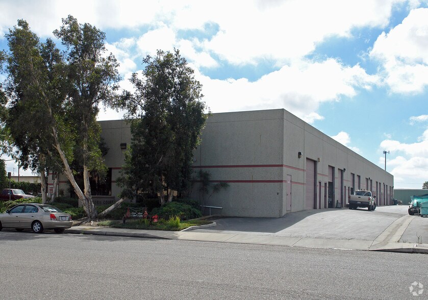 More Photos Of 255 Lambert St, Oxnard Manufacturing For Lease