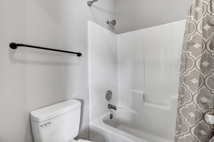 More Photos Of 306 W Pine St, Goldsboro Apartments For Sale