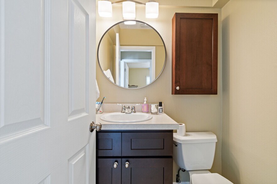 More Photos Of 2307 Bay Blvd, Indian Rocks Beach Apartments For Sale