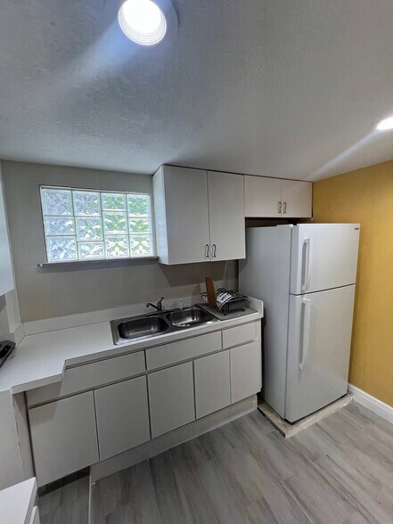 More Photos Of 2424 Sunset Point Rd, Clearwater Medical For Lease