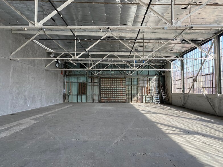 More Photos Of 6000 Avalon Blvd, Los Angeles Warehouse For Lease