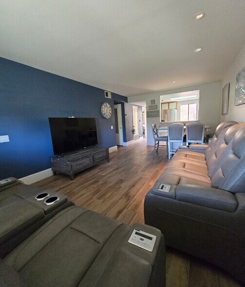More Photos Of 42995 Park Pl, Palm Desert Apartments For Sale