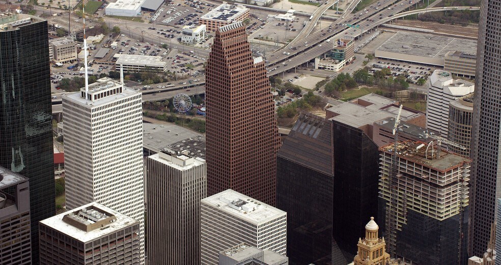 More Photos Of 700 Louisiana St, Houston Office For Lease
